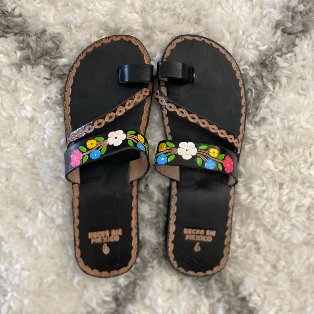Women huaraches, handmade in Mexico - Picture 2 of 4
